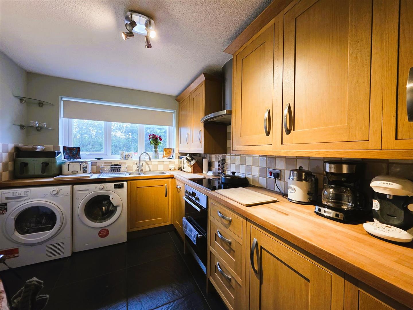 Llwyn Cyfarthwch, Llanelli, SA15 1GY
